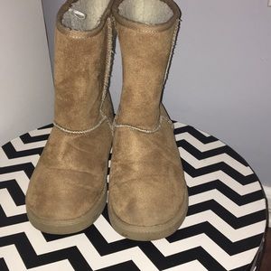 Air Walk brown boots